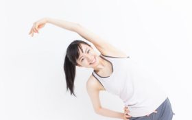 Metode Panjang Umur Ala Orang Jepang! Angkat Tangan Di atas Kepala